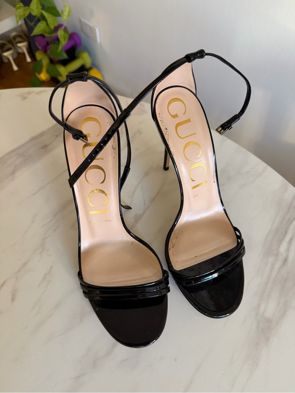 Gucci Black Patent Leather Stiletto Sandals with Ankle Strap - Picture 2 of 5